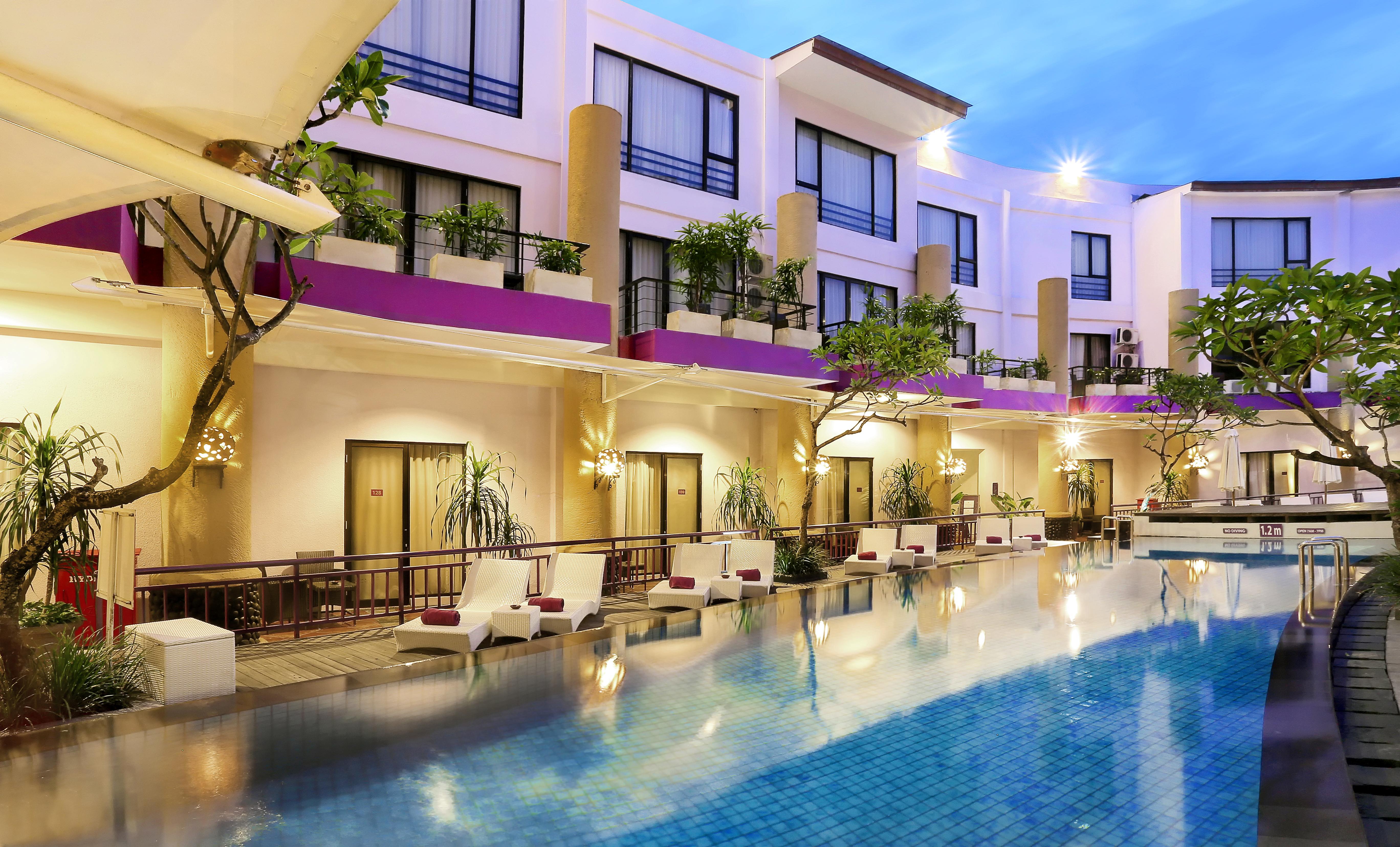 Kuta Central Park Hotel Esterno foto