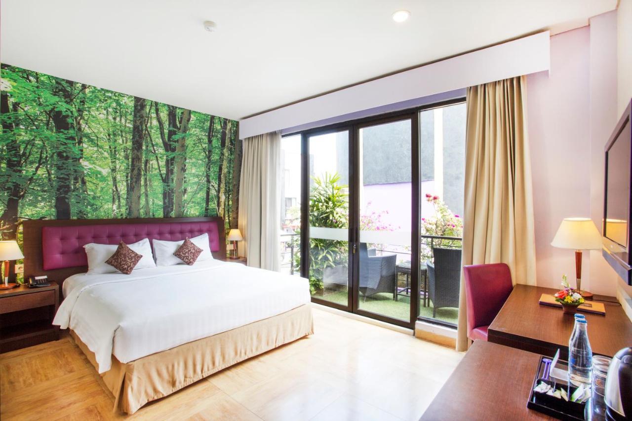 Kuta Central Park Hotel Esterno foto