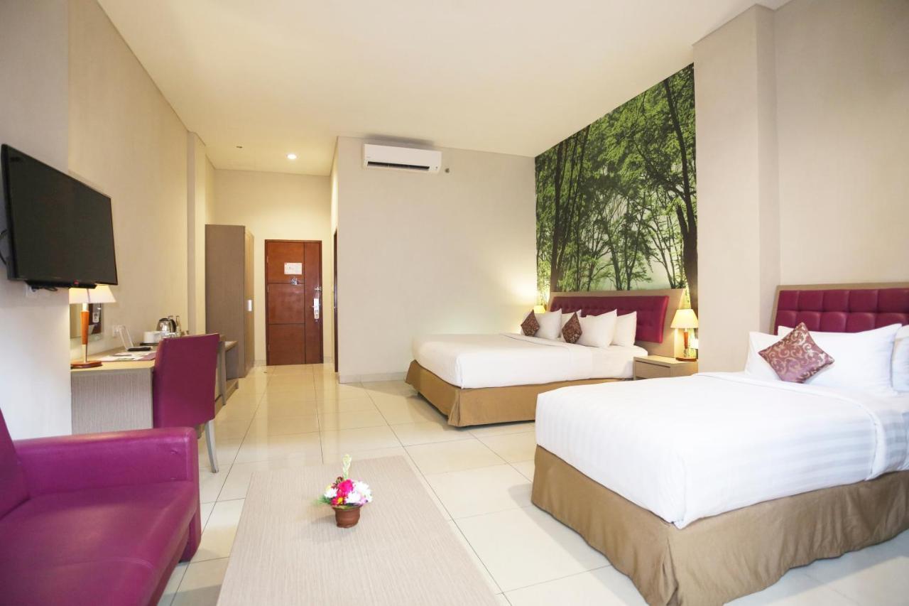Kuta Central Park Hotel Esterno foto