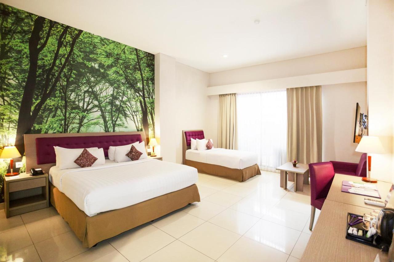 Kuta Central Park Hotel Esterno foto