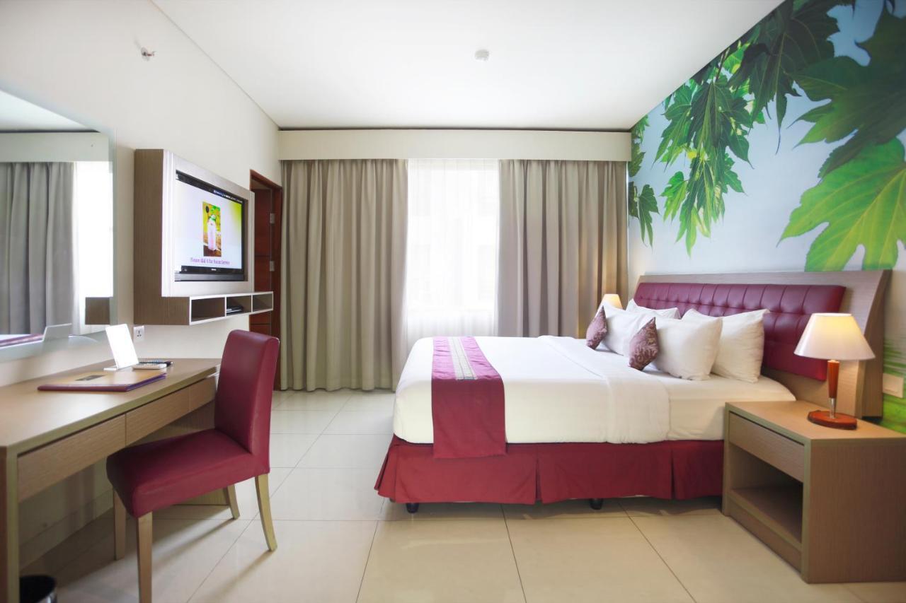 Kuta Central Park Hotel Esterno foto